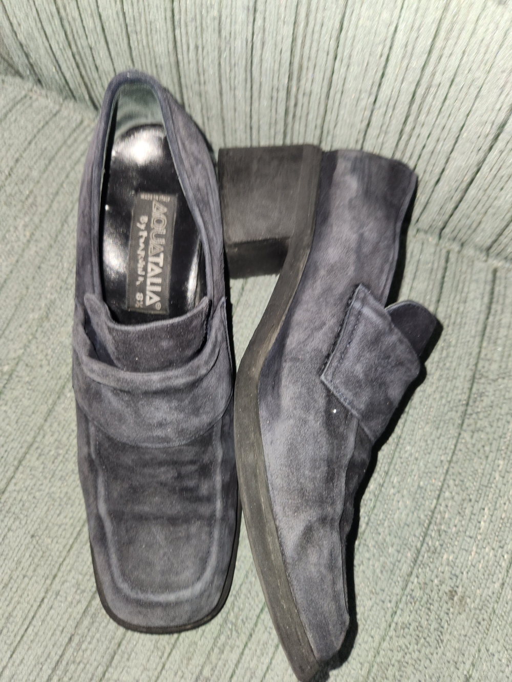 🍉Aquatalia Navy Suede Block Heel Loafers